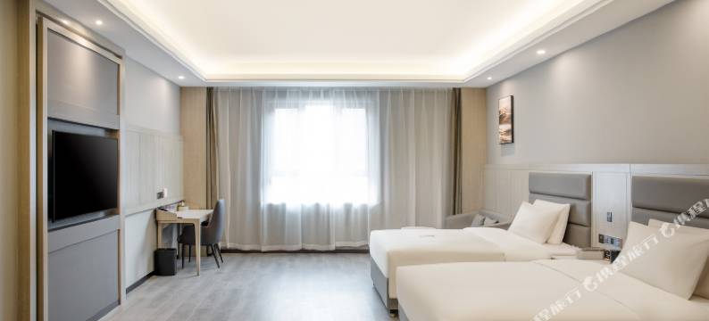 和田夜市团结广场亚朵酒店图片