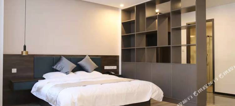 明湖轻居酒店(营口职业技术学院奥体中心店)图片