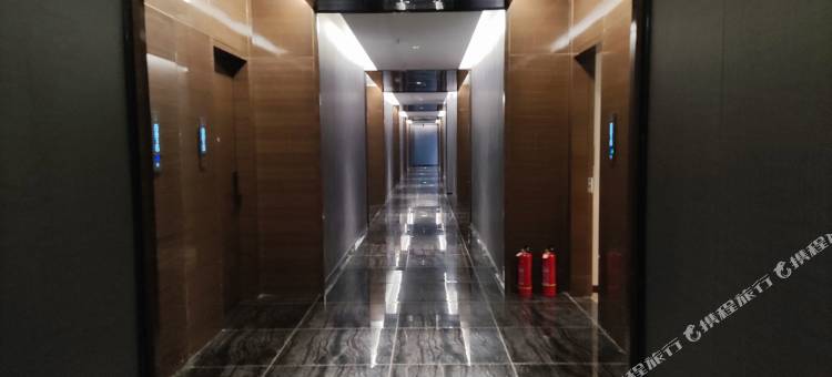 X-GAME电竞酒店(奥山世纪广场店)图片
