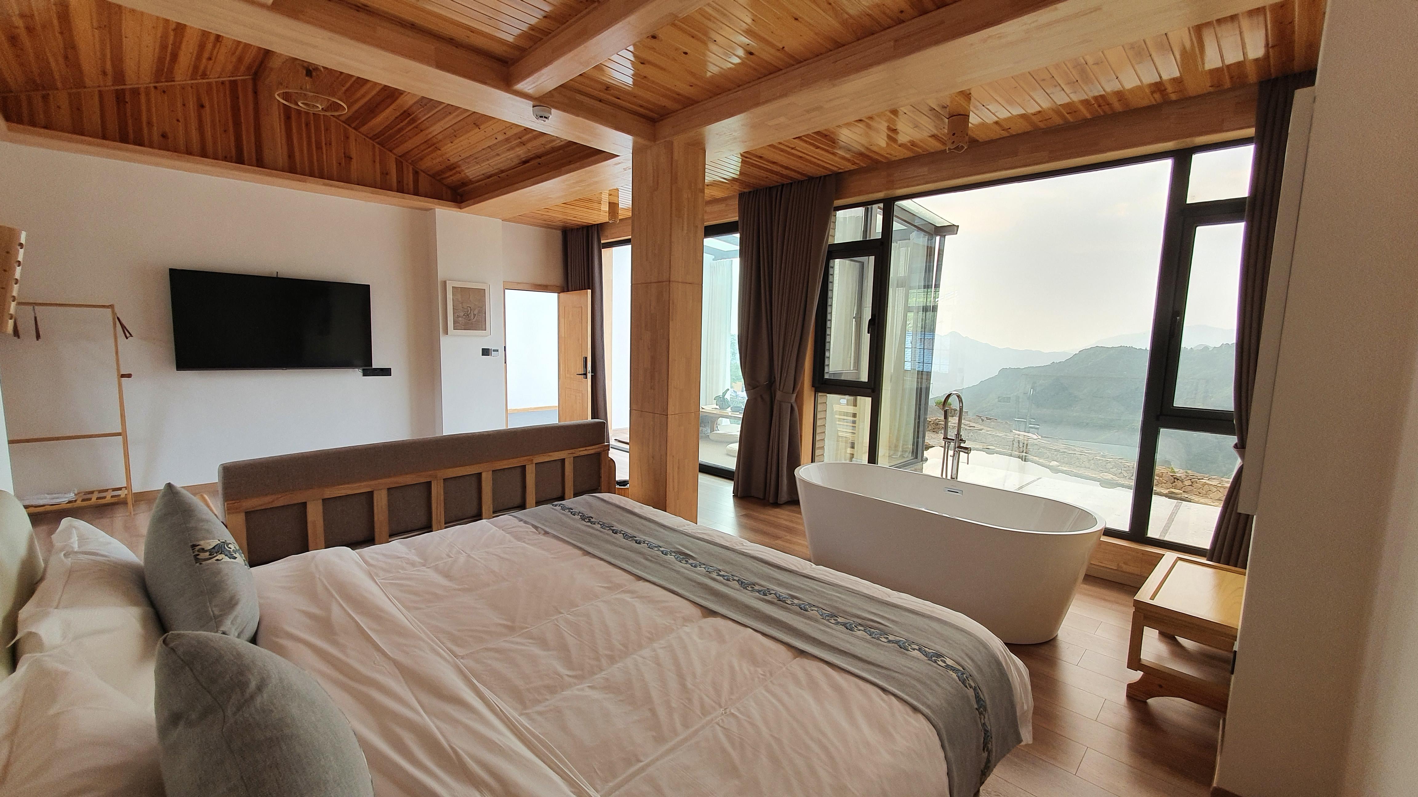 Chenghe County Chouling Cloud Half Room HomestayOver view