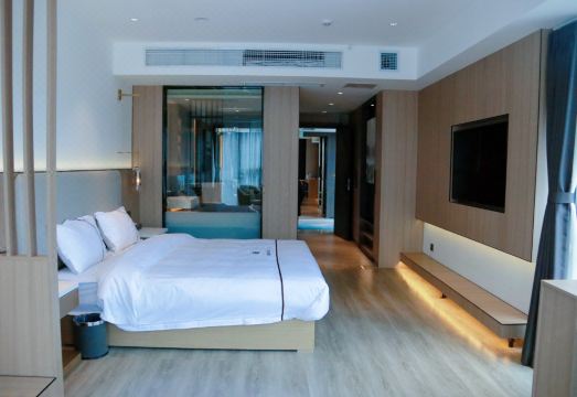 Kangcheng Hotel (Yuexi High-speed Railway Station) Hotel Overview