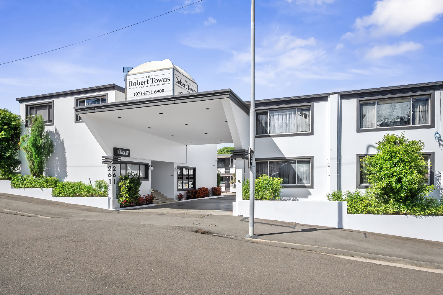 The Robert TownsOver view