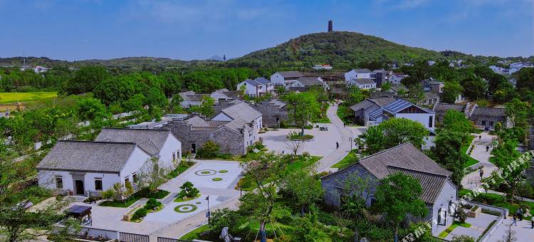 南京慢城枕松云居图片