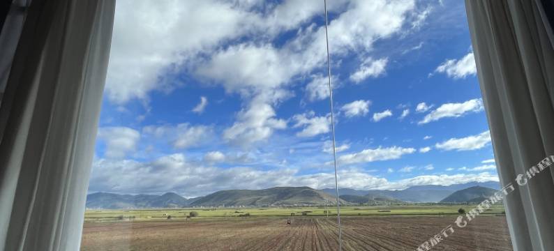 香格里拉嘎日宗艺庄园图片