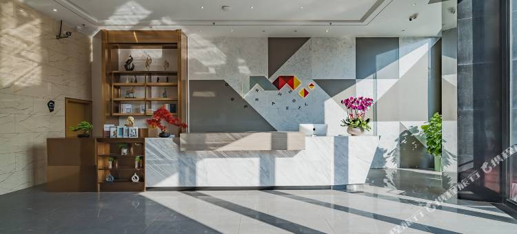 柏曼酒店(佛山金沙洲金铂天地店)图片