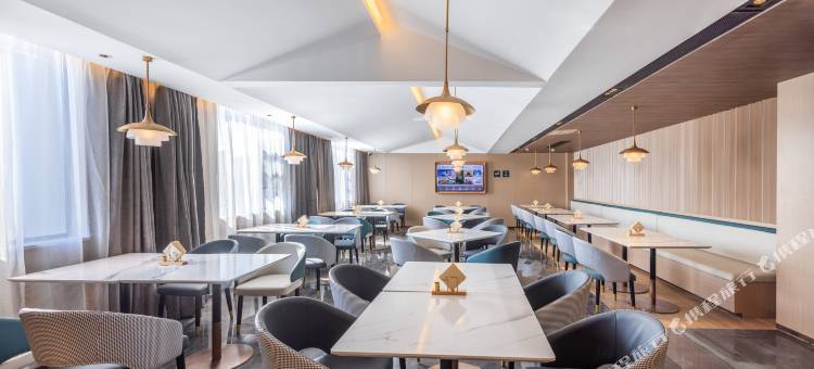 南昌经开区财经大学亚朵酒店图片