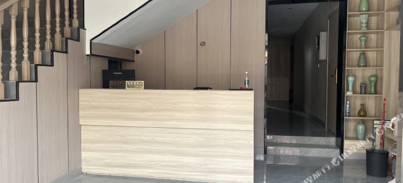 富势雅居酒店(罗店古镇店)图片