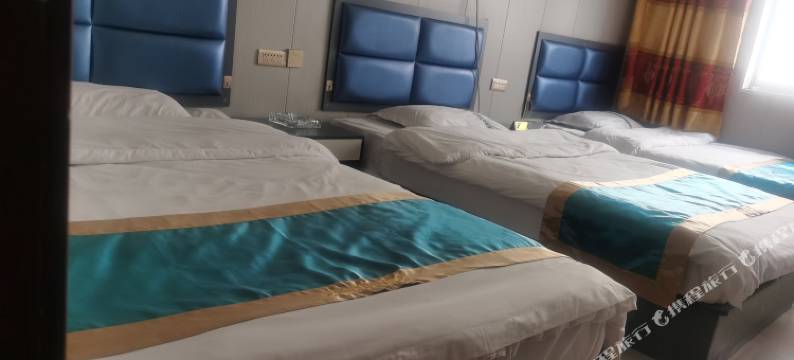 丁青宏鑫商务大酒店图片