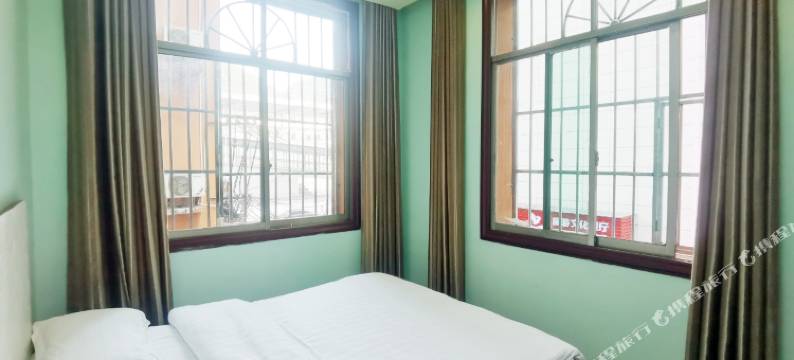 鑫煌宾馆(铜仁火车站店)图片