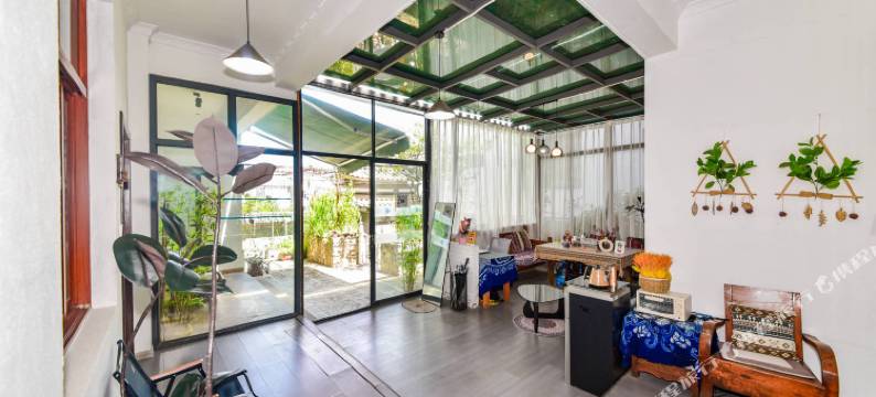 来趣儿民宿(大理古城三月街店)图片