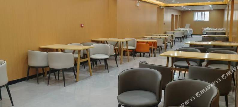 清明上河园一川闲居酒店(开封大学北校区店)图片