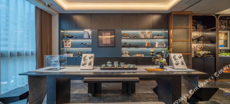 云泊·晶屿酒店(喷水池地铁站民生路小吃街店)图片