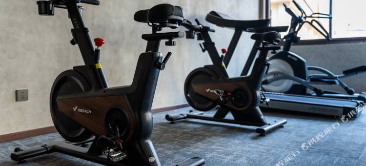 雲诗邸花园酒店(盈江国际翡翠城店)图片