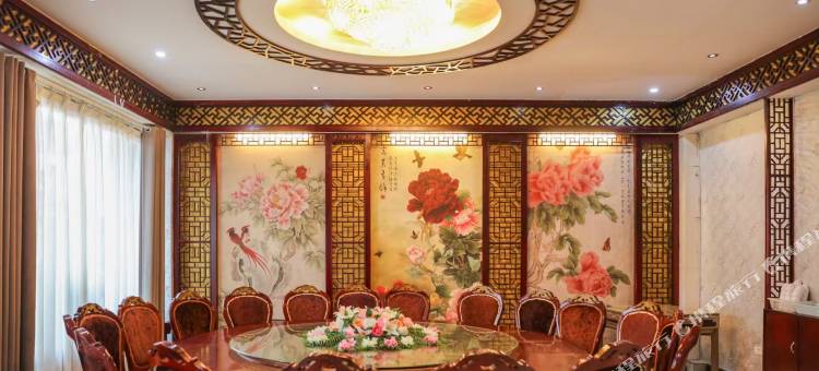 施秉王府酒店(杉木河夜漂景区大门店)图片