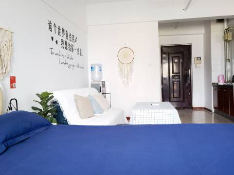 小苞米7186公寓(金街分店)