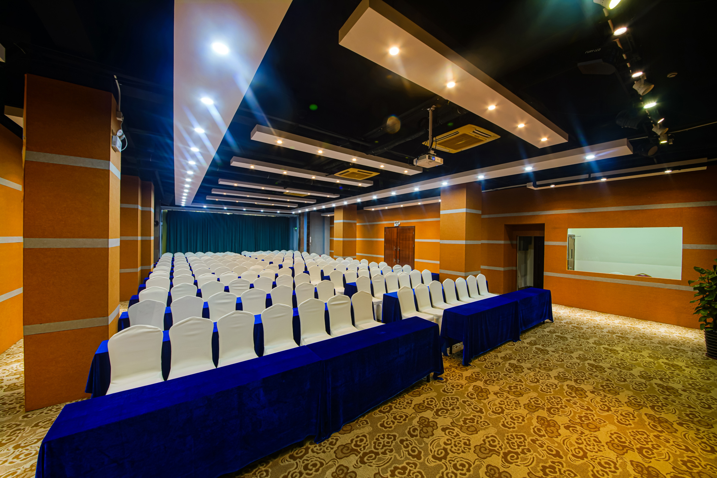 Jinzun Holiday Hotel (Shenzhen Nan'ao First Beach Branch) Hotel Overview