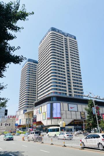 忆家精选酒店式公寓(丹东天赐未来城店)图片