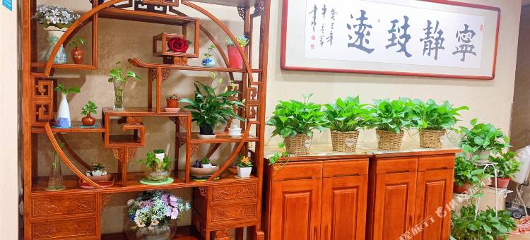呼和浩特艾娜宾馆(海亮广场宽巷子店)图片