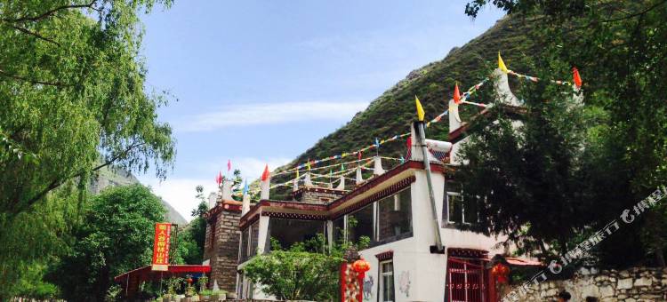 丹巴柳林山庄图片