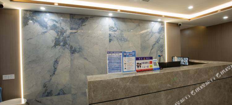 乐橙·云影音酒店(鼓楼天一广场店)图片