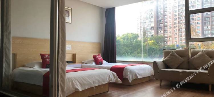 AA连锁酒店(上海国际赛车场店)图片