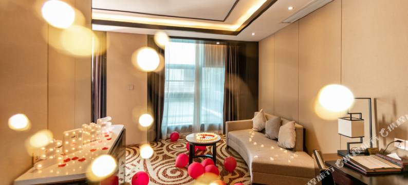 彭泽龙腾国际假日酒店(联盛快乐城县政府店)图片