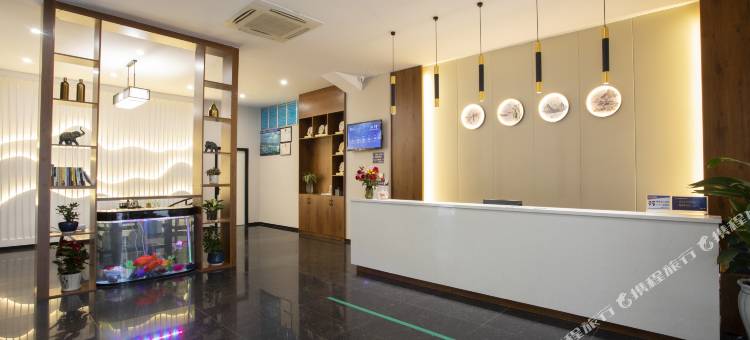 云上四季连锁酒店(弥勒温泉路店)图片