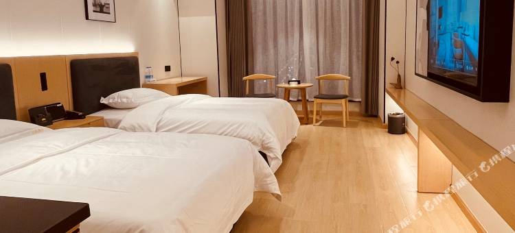 云朵酒店(南充不夜城西华师范大学华凤校区店)图片