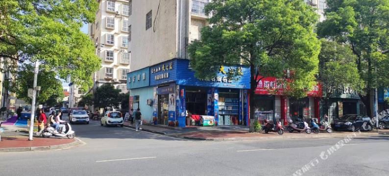 尚友太空舱电竞公寓(萍乡市人民医院北院玉湖店)图片