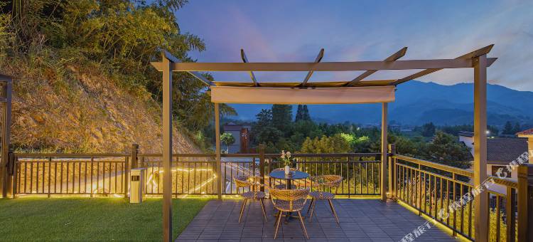 林间山舍·夏日亲子星空泳池天幕露营主体山野观景隐宿图片