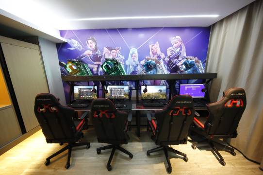 瑞丰电竞民宿(青龙谷公园店)