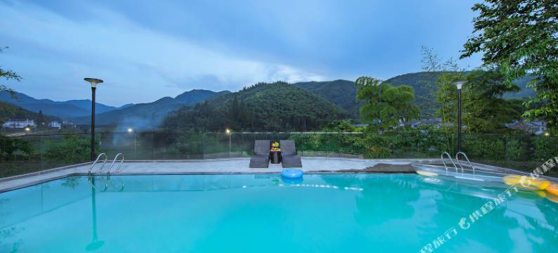 安吉易成·云上草原山野度假民宿图片