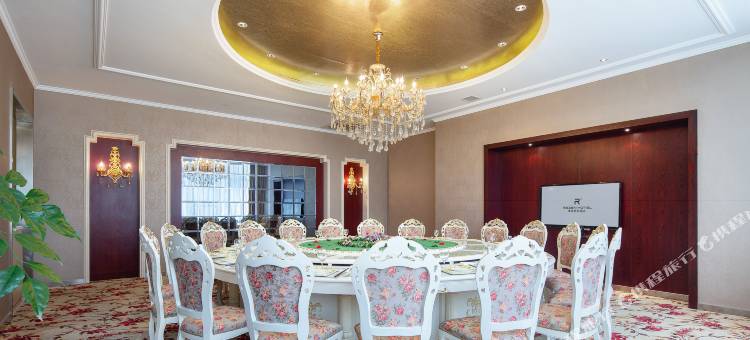 漫湾丽呈酒店(大理高铁站洱海公园店)图片