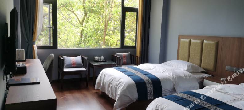 龙陵金诚酒店图片