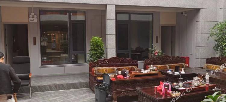 香格里拉·静家藏式度假美宿(独克宗古城店)图片