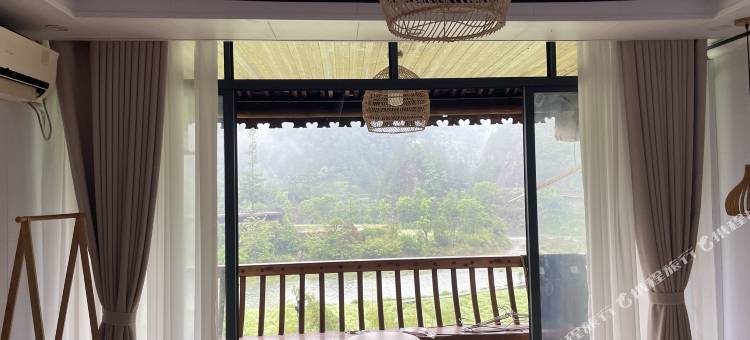 雷山县郎德镇上寨兴芝苗家客栈图片