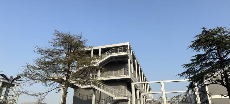 云畔·锦华霓虹城景都市简约设计美宿(合肥高铁南站汇美广场店)图片