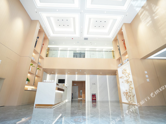 华智慧酒店(四平万达广场店)