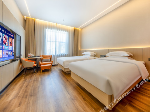 格尔木枫锦酒店(盐湖广场店)