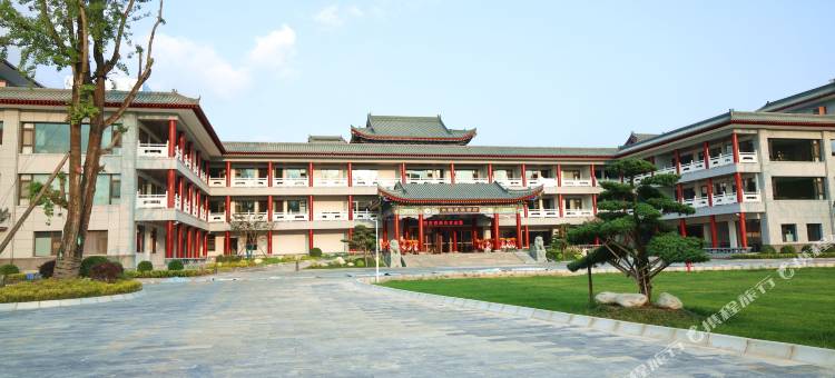 朱鹮度假酒店(华阳景区店)图片