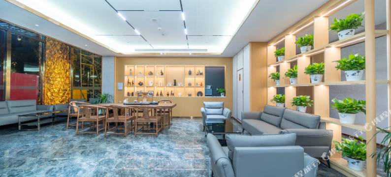 缤疆半岛酒店(伊犁伊宁国际机场店)图片