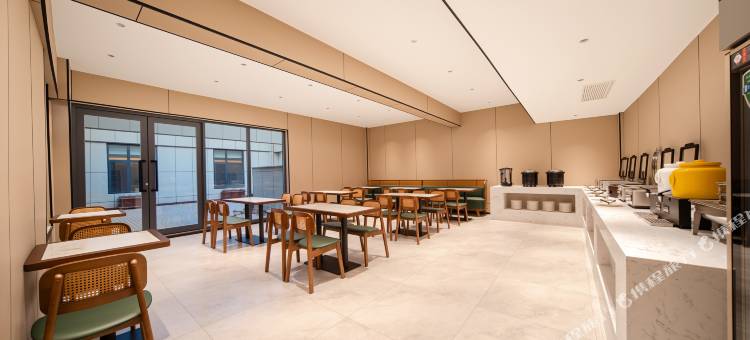 喀什钓渔台酒店(审批局小亚郎湿地公园店)图片