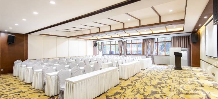 斯维登度假公寓(雅安上里古镇店)图片