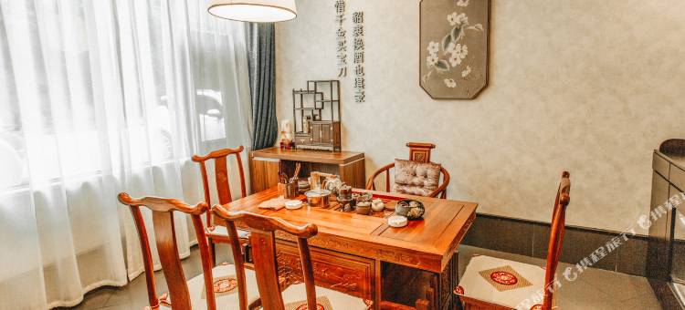 泸水佐岸酒店(怒江西岸江边商业广场店)图片