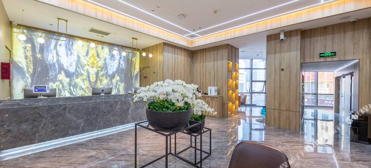 兰州璞阅·云智能酒店(兰州中心西站什字地铁站店)图片