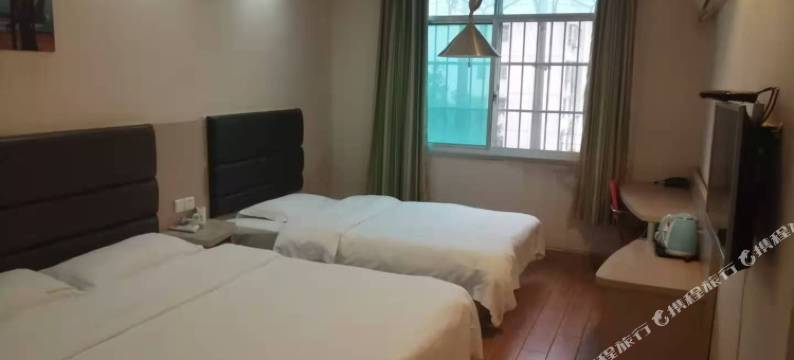 华丽时尚宾馆(岳阳高铁东站店)图片