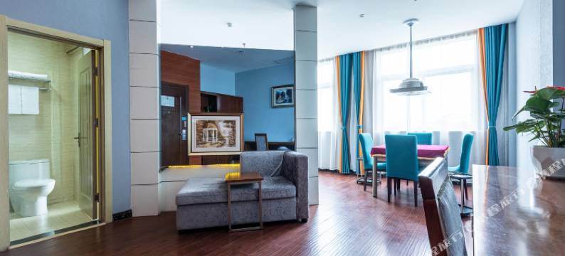 九九八精品商务酒店(安庆高铁站第九中学店)图片