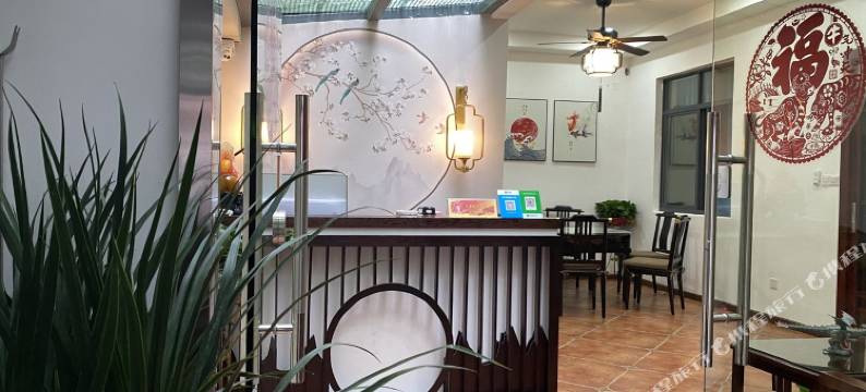 鸿运客栈(武昌火车站店)图片