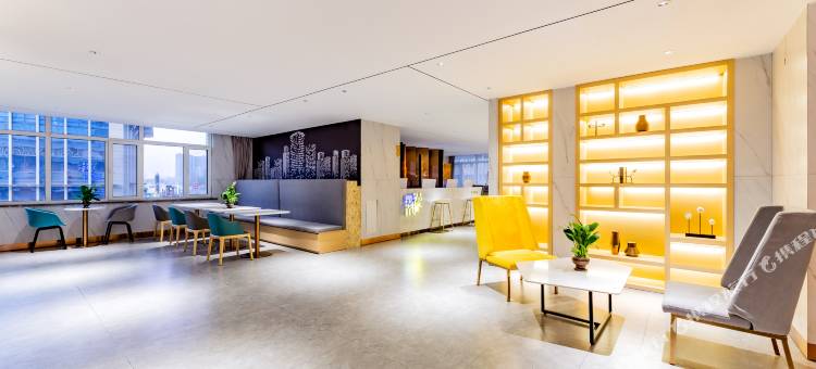 潮漫酒店(银川高铁站新华联广场店)图片