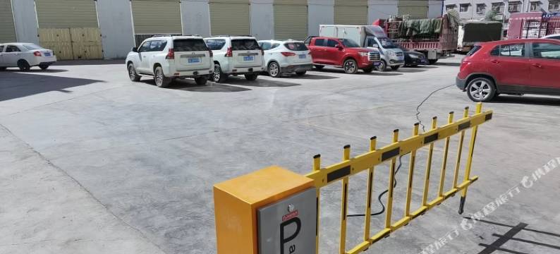 察雅辉腾大酒店图片